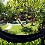Villa Poppy