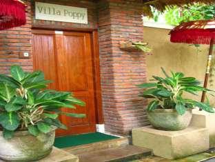 Poppy Villa *